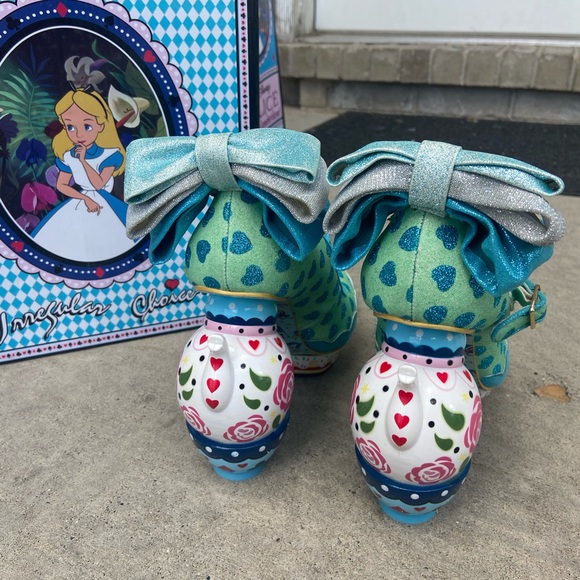 Irregular Choice Teal and Blue Heart Heels Alice in Wonderland - Picture 4 of 6
